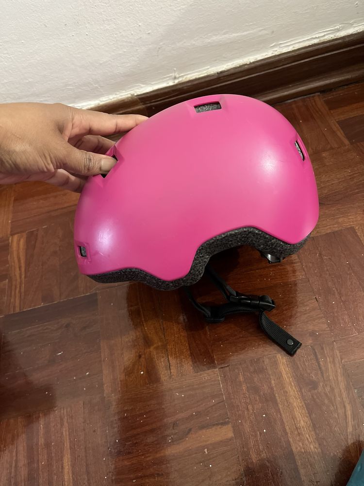 Capacete Infantil + Kit Proteções (Rosa) — Excelente Estado