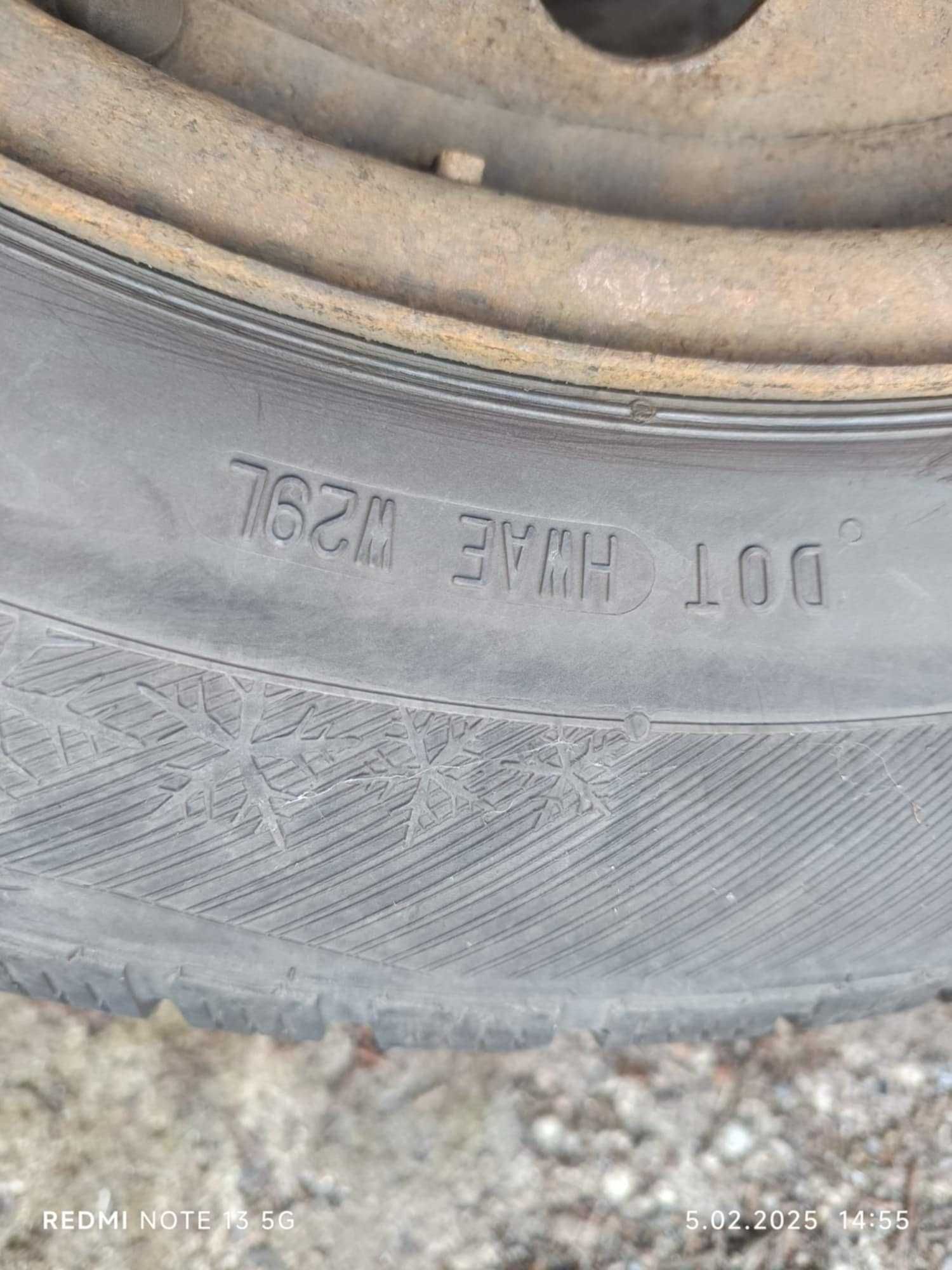 Opony 4x Barum Polaris 3 195/65R15 zimowe + kołpaki