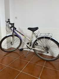 Bicicleta de senhora