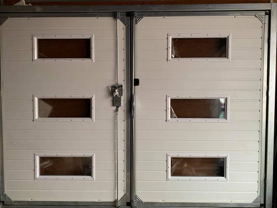 Bramy garażowe uchylne/ dwuskrzydłowe/ drzwi stalowe PRODUCENT