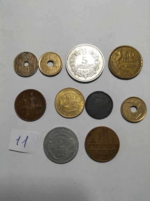 Moedas estrangeiras para coleção.  Лот 73