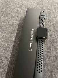 Apple Watch 4/44 nike