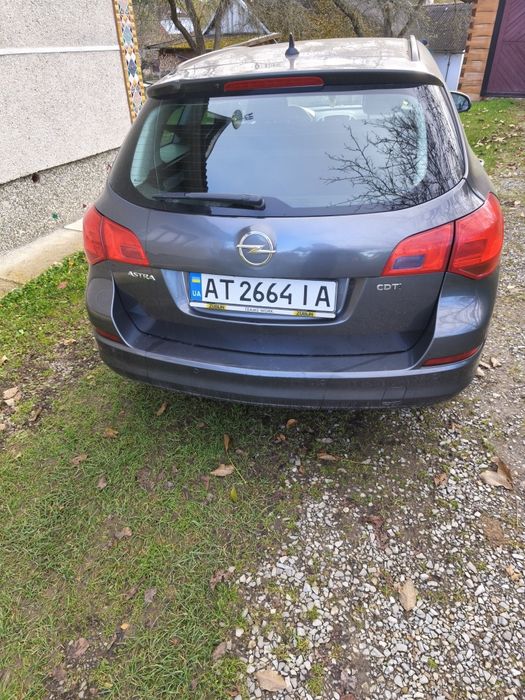 Опель Астра 2011 1.7дизель