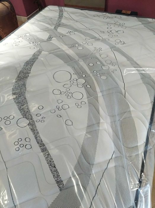 Colchão casal núcleo espuma, NOVO