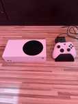 Konsola Xbox series s + pad i ładowarka
