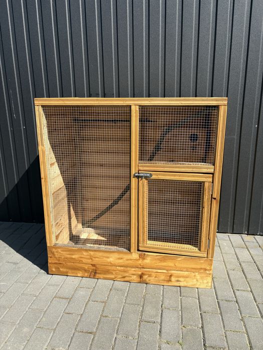 Klatka drewniana 100x60x110 cm z siatką dla papug i ptaków