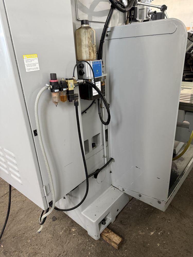 Frezarka cnc narzedziowa  XYZ