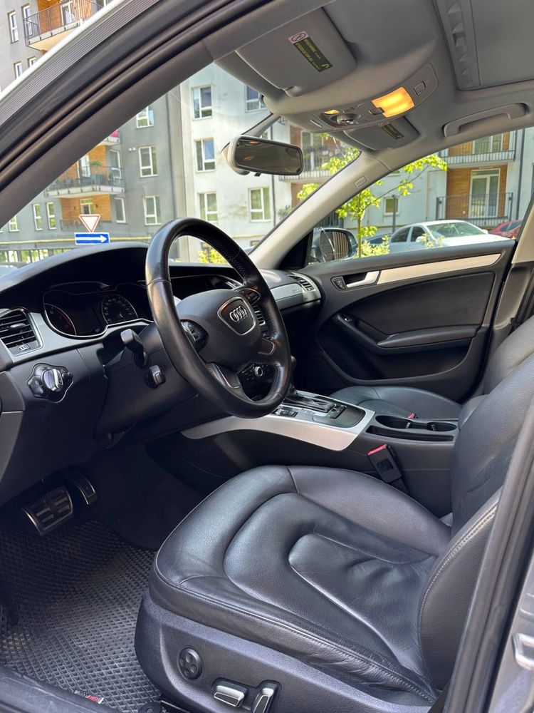Audi A4 B8 2012р Рест!