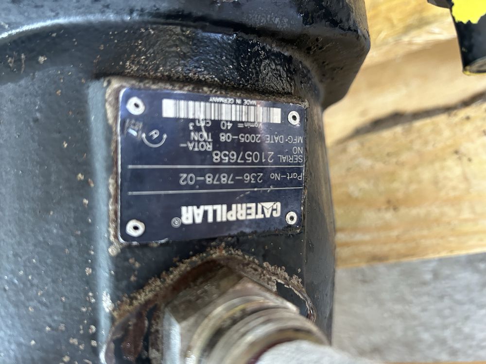 Silnik jazdy, hydromotor do koparki Cat 313C