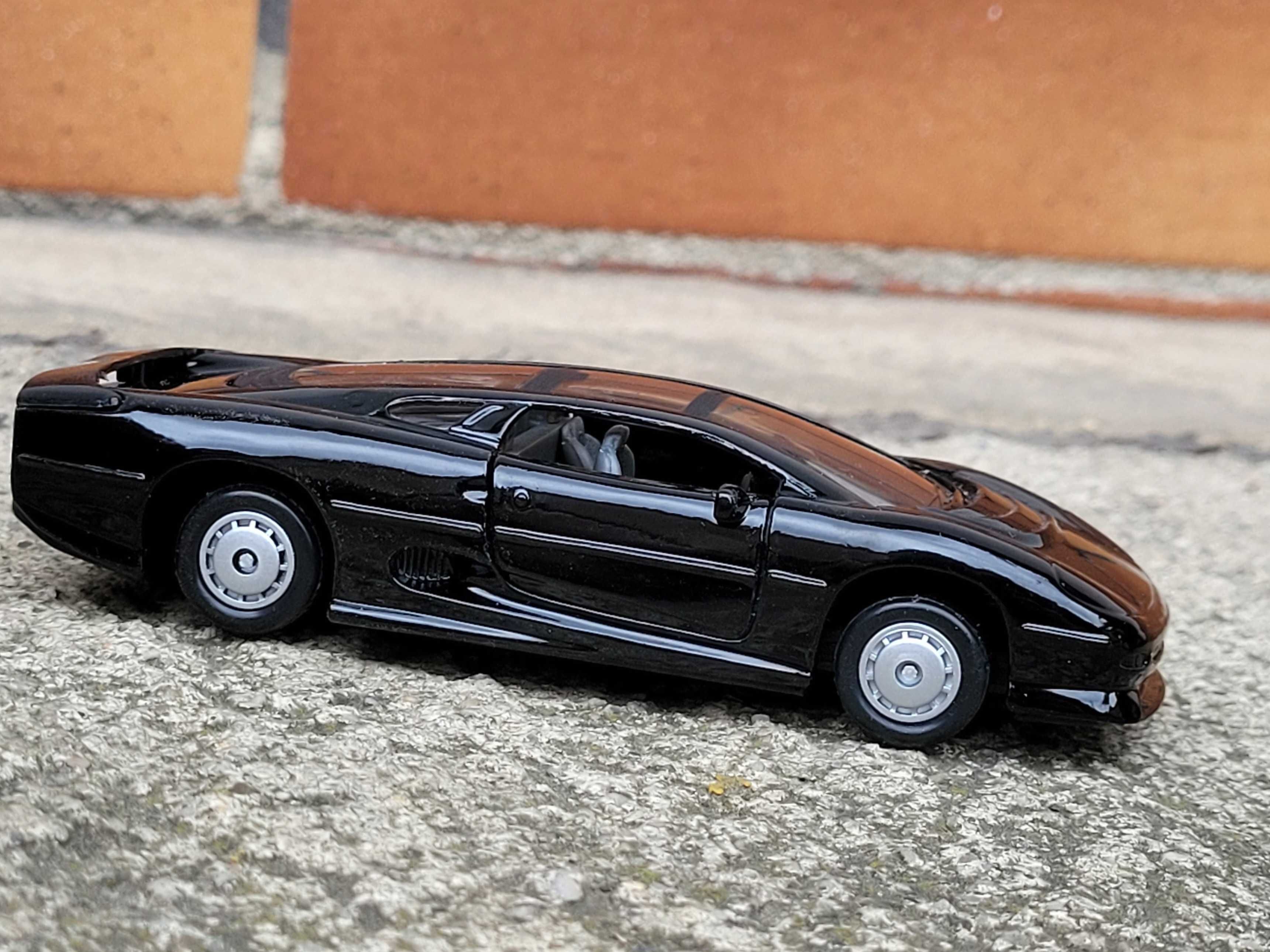 Kolekcja modeli 1:40 Jaguar XJ220 Maisto Shell XJ 220