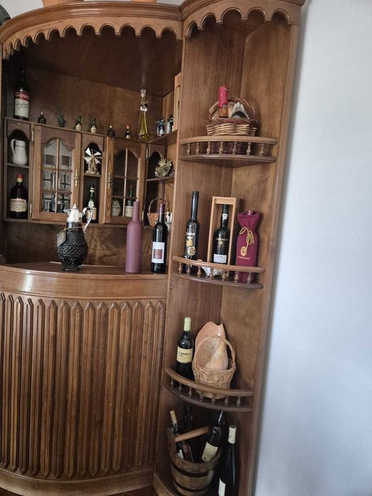 Móvel Bar Antigo em Madeira Maciça