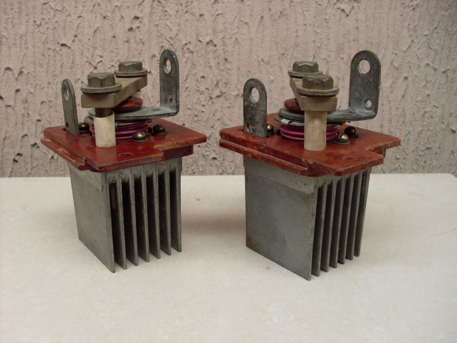 Продам диоды с радиаторами