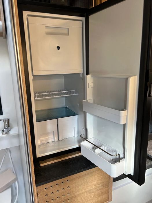 Globe 230  Kabina kamper na pickupa. Globe 230, Najlepsza cena na rynku. Nowa