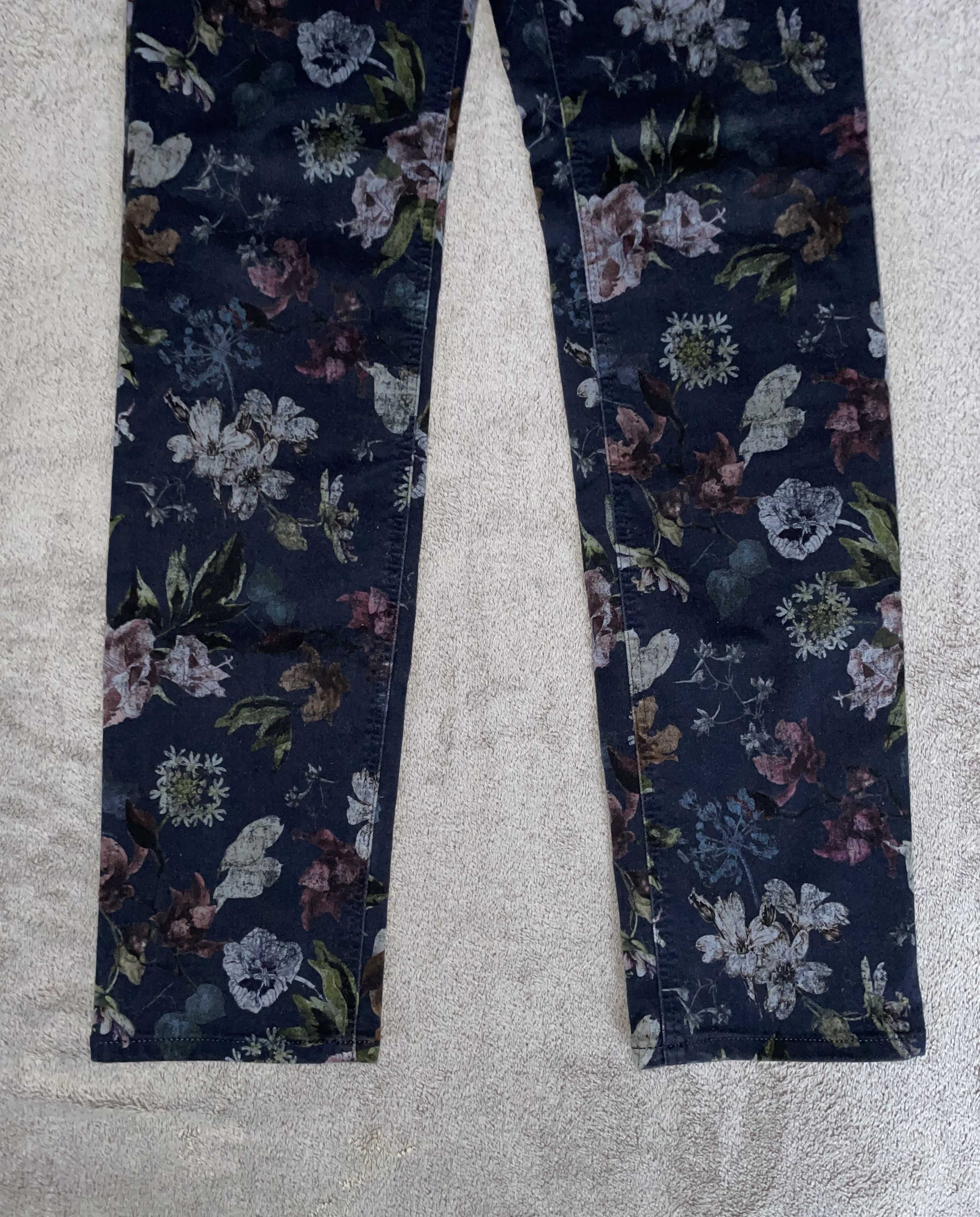 Spodnie wzorzyste w kwiaty Roxy Gerry Weber rozmiar L (40)