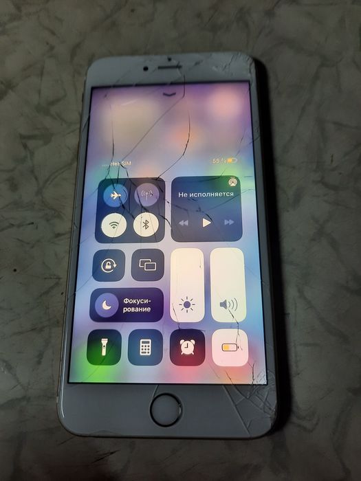 Продам iphone 6s + 16GB