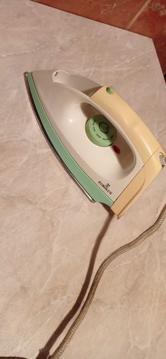 Утюг Essental FL - 1307