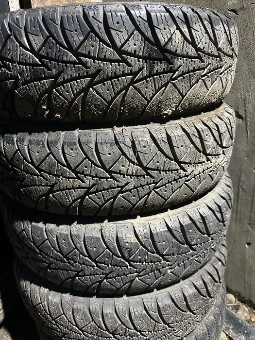 Продам зимову резину в гарному стані.