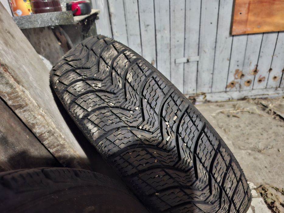 Комплект зимової гуми з дисками, ціна за комплект 2021 рік