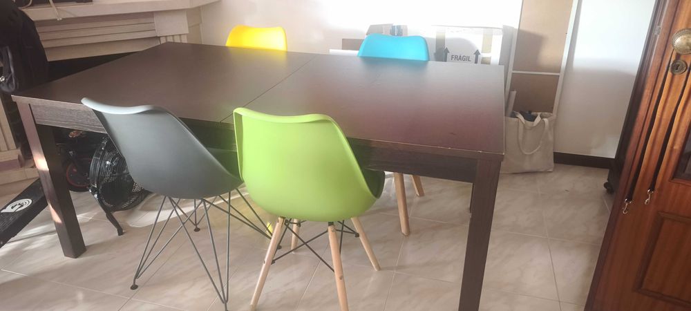 Mesa de jantar extensível