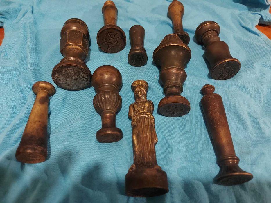 Pieczęcie mosieżne herbowe? 11 sztuk