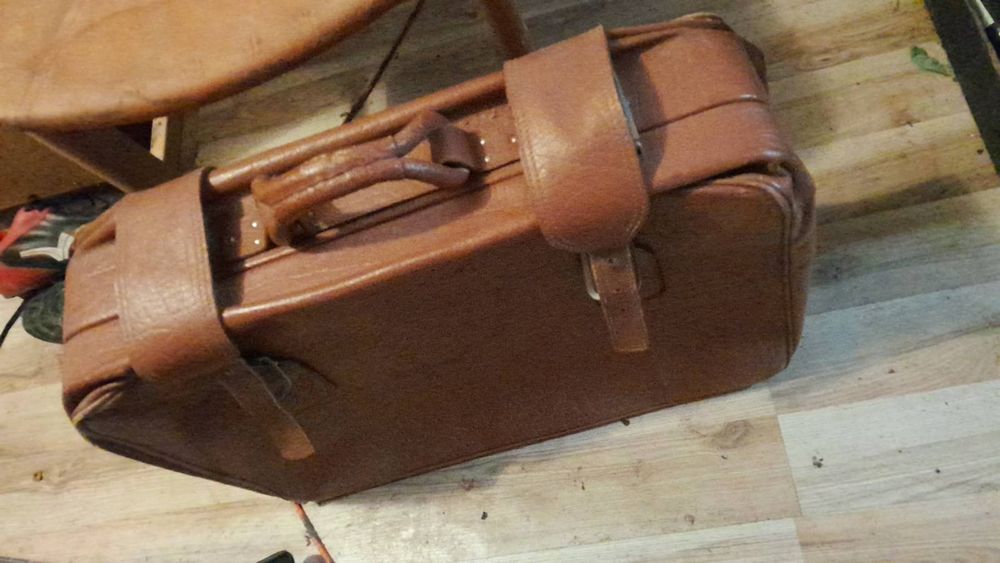 Walizka z naturalnej skóry PRL