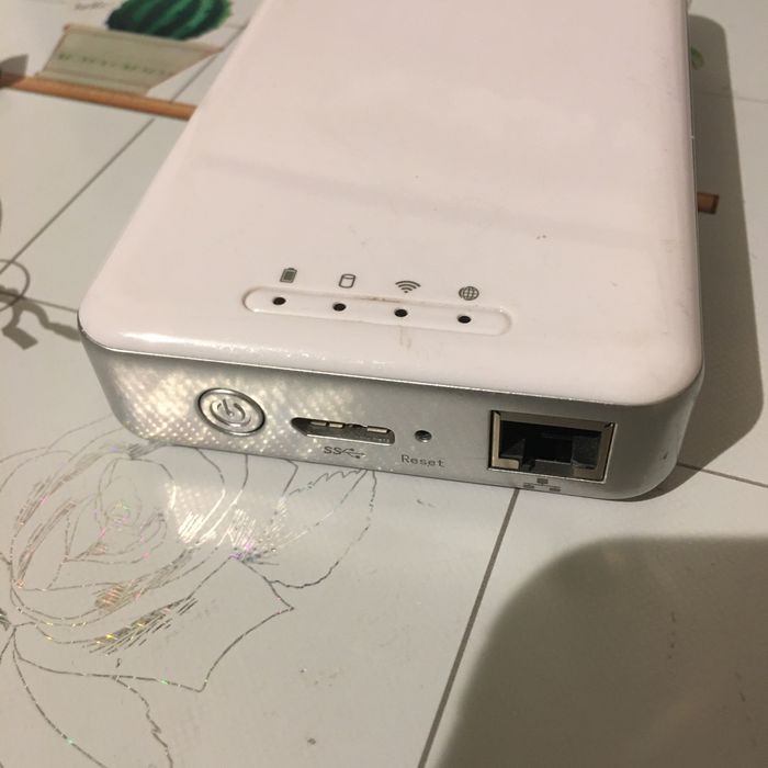 Dysk twardy 1TB intenso nemory 2 Move pro  wi-fi