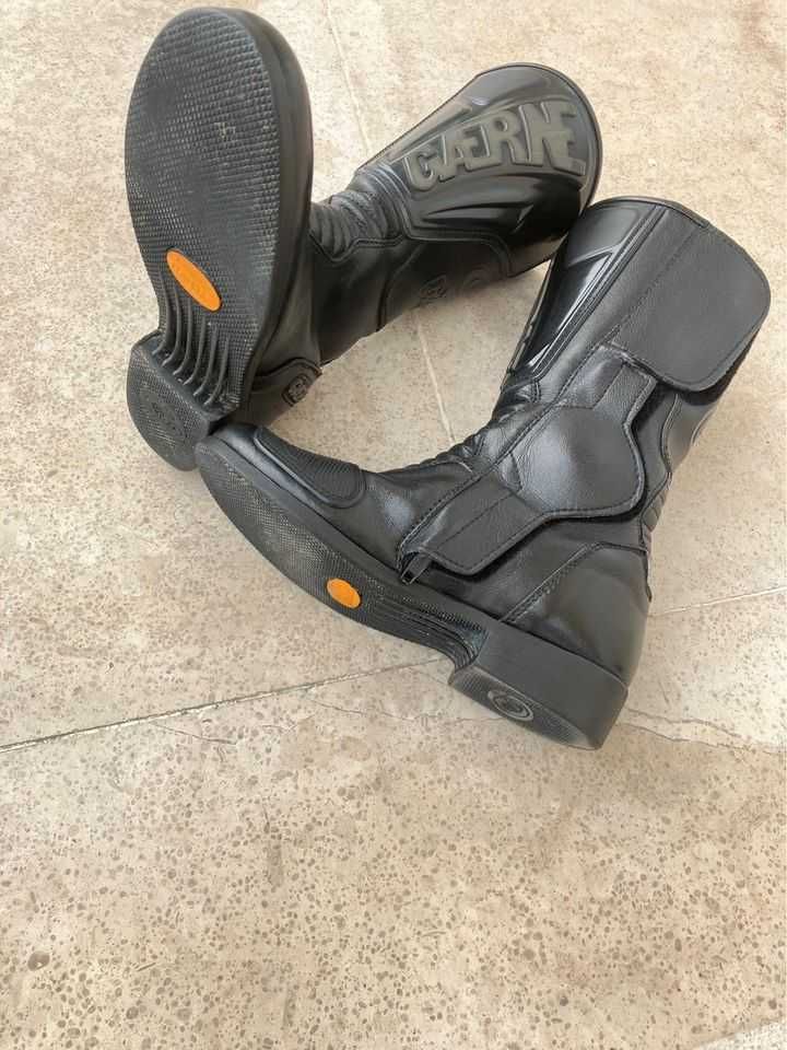 Botas couro genuino GAERNE