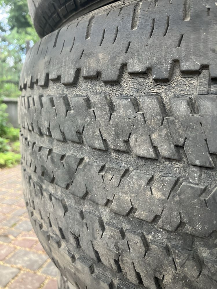 Шини Bridgestone 255/60R18, вживані