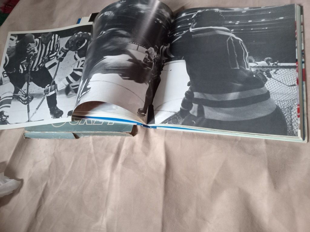 Хоккей. Книга фотографій.  (физкультура и спорт 1986р.)