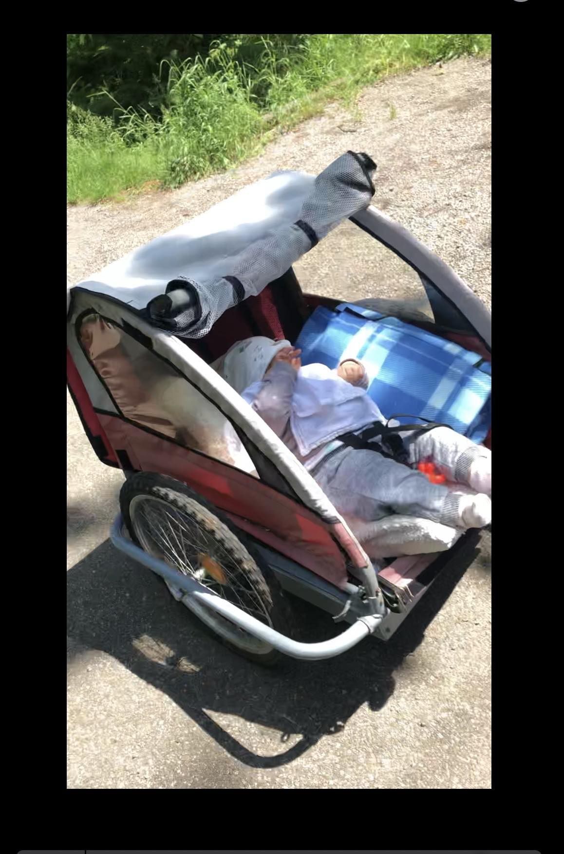 Przyczepka rowerowa dla dziecka, z fotelikiem dla niemowlaka