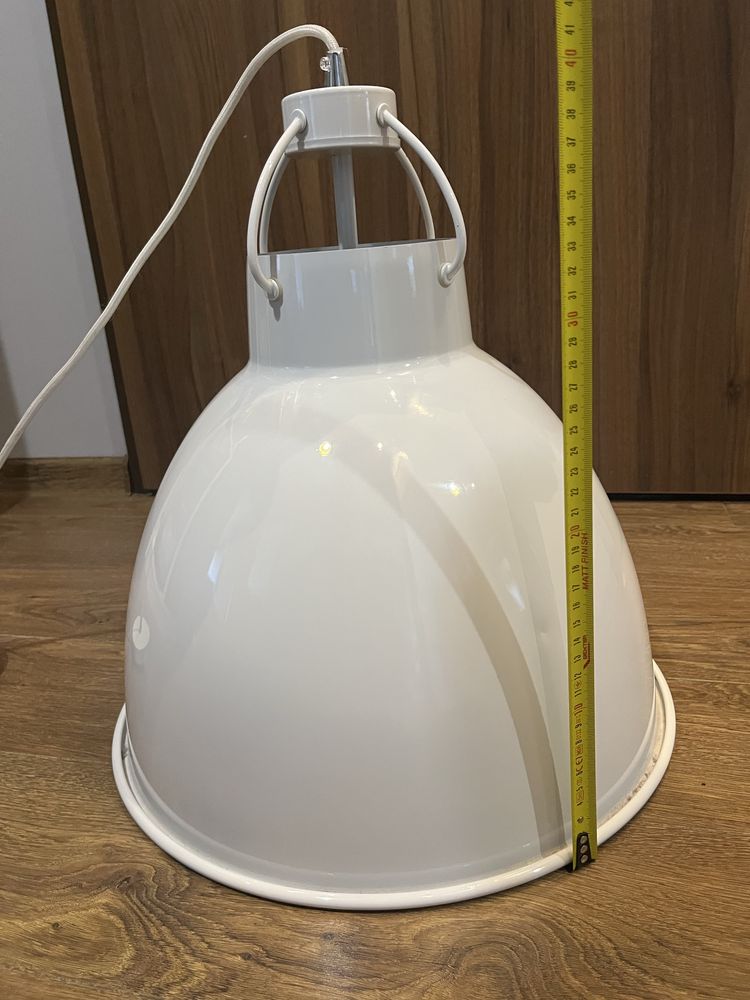 Nowoczesna lampa wisząca loft / industrial — biała, metalowa