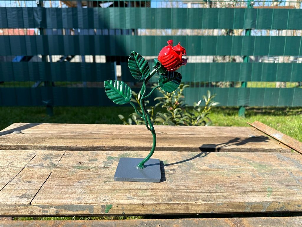 Róża z metalu 23 cm