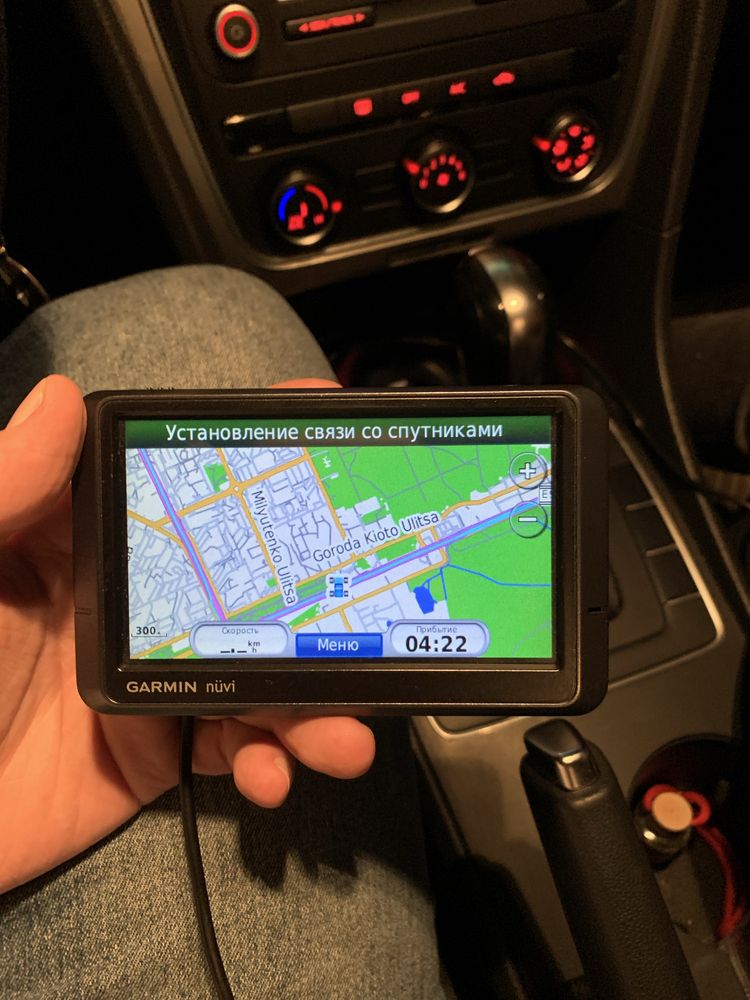 GPS навигатор Garmin nyvi