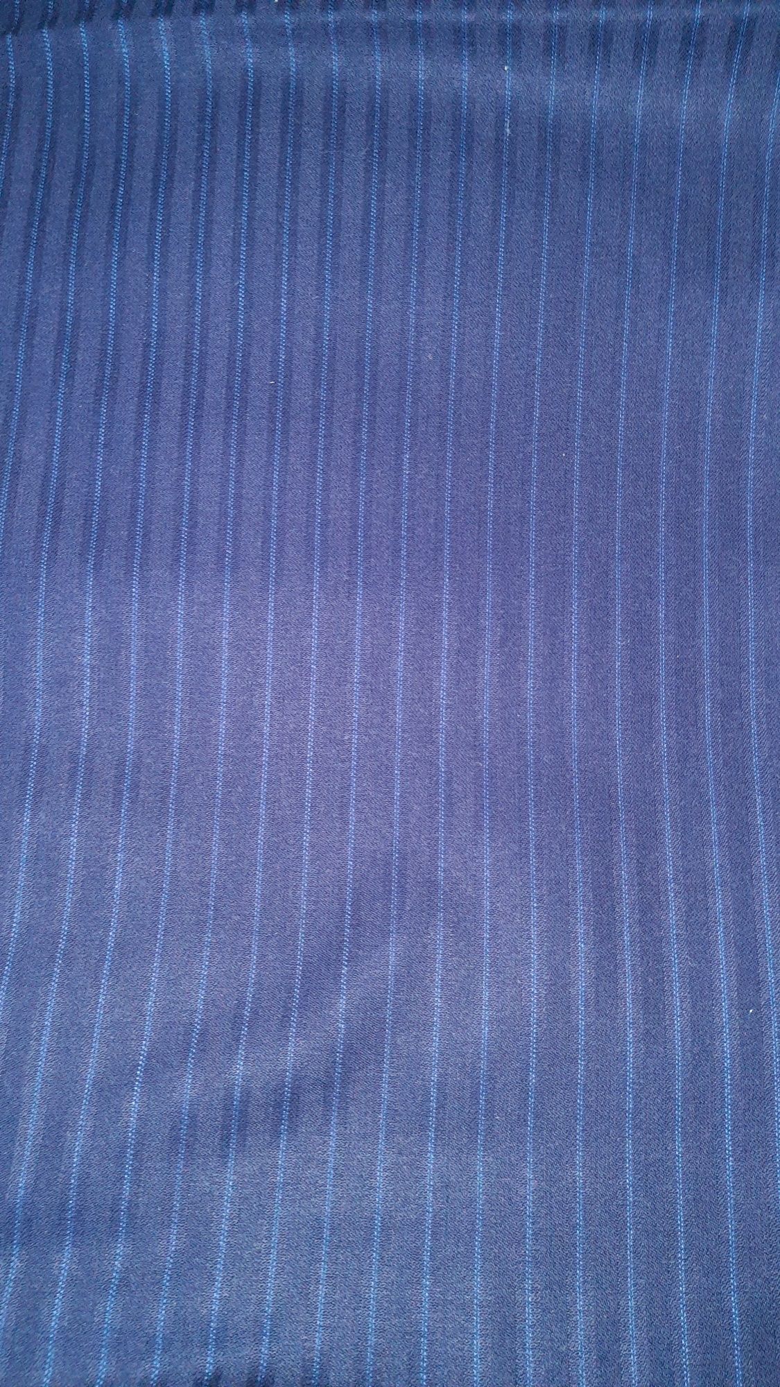 Костюмная ткань темно-синего цвета в полоску 6,5 метров