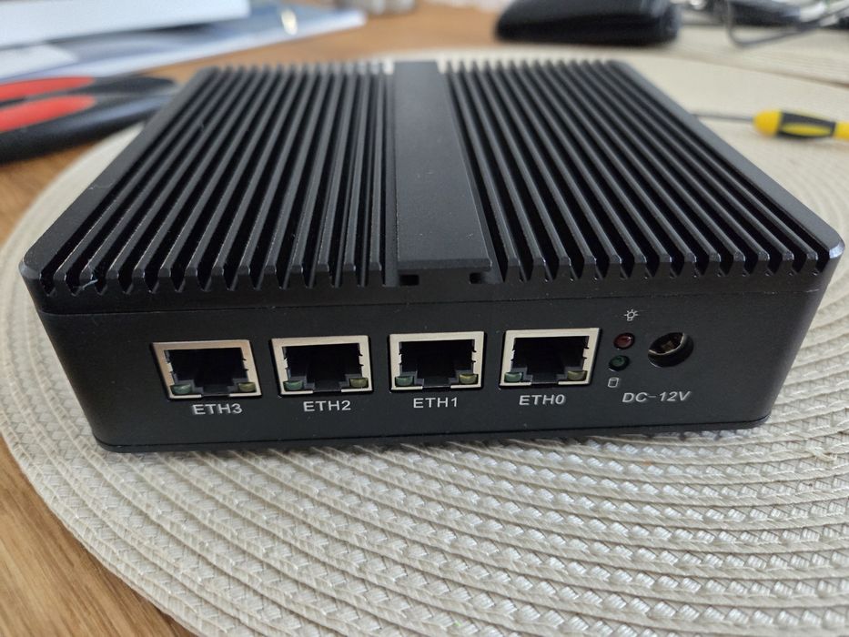 Router Firewall zapora sieciowa Pfsense Mini PC J4125 Low Power Intel