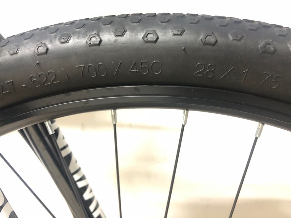 Rower gravel schwinn scree