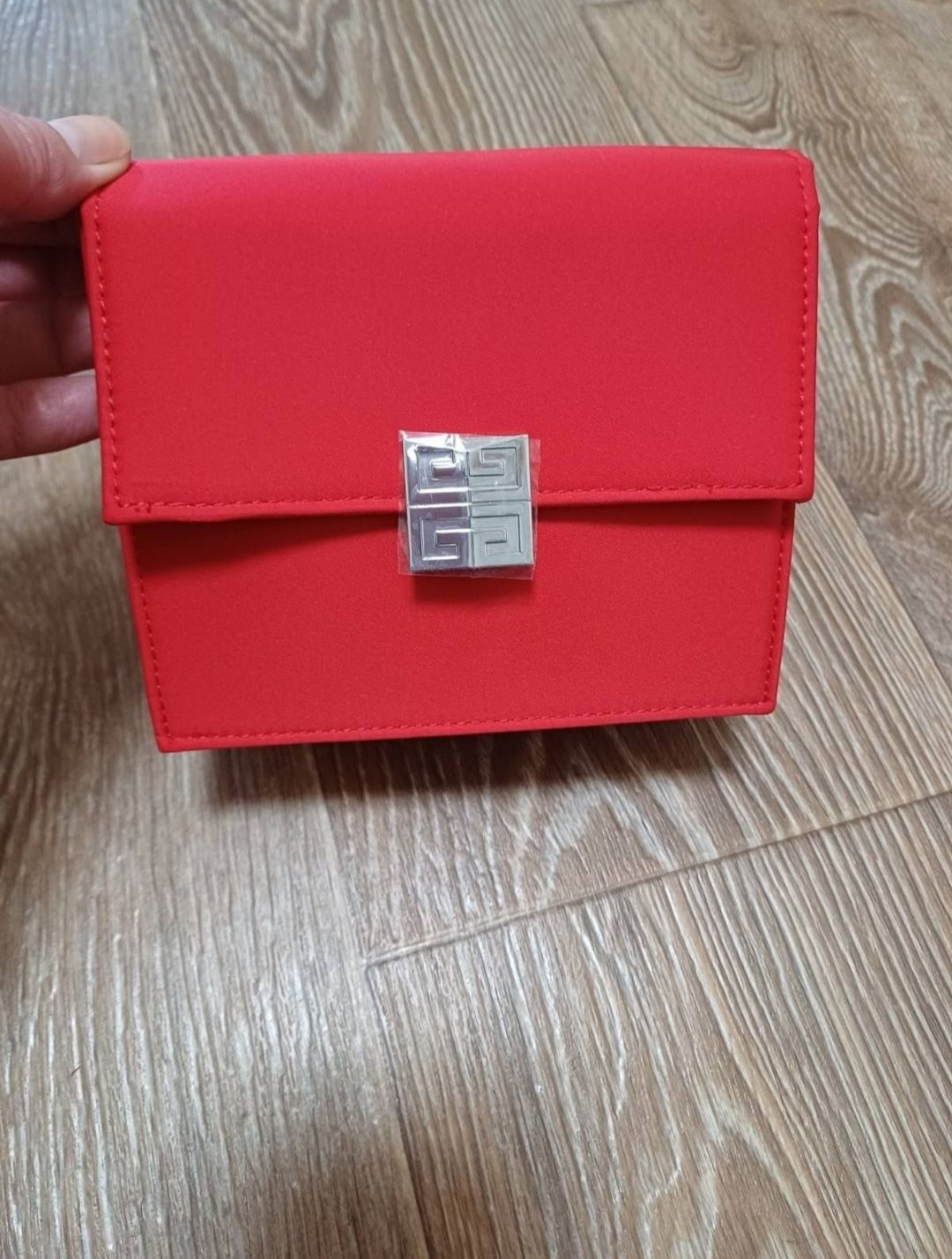 Saint Laurent Givenchy косметичка