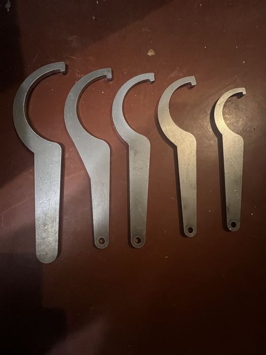 Ключ (винтовой подвески)