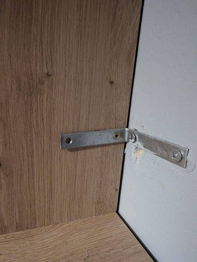 Brązowy wiszący / stojący regał na książki