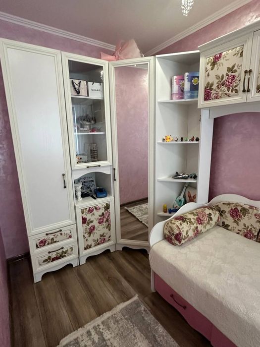 Дитяча мебель для дівчинки