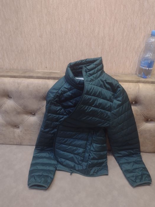 Продою ветровку  GAP