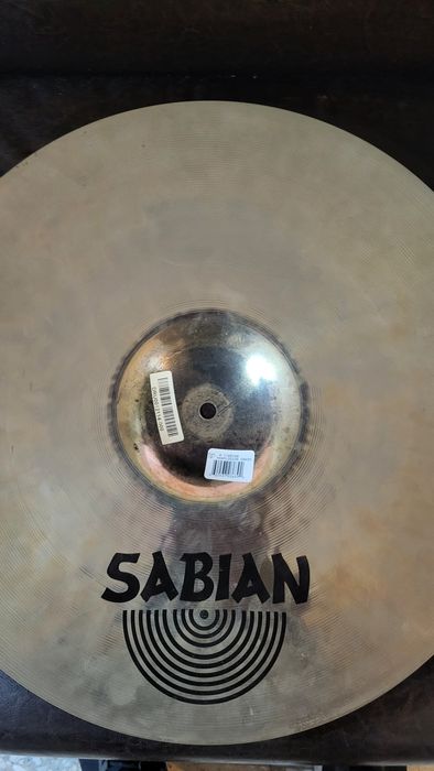 Sabian HHX Plosion 18" em estado novo