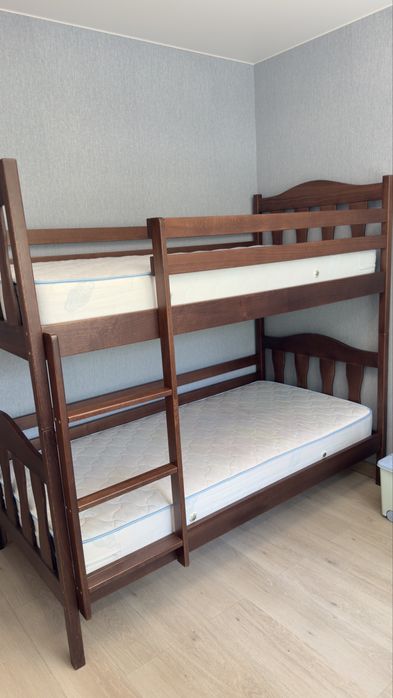 Двухъярусная кровать