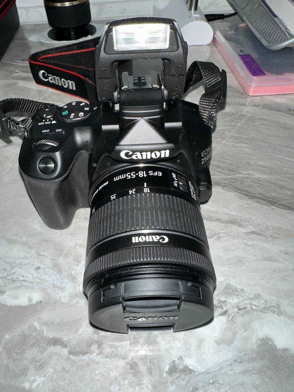 Продам фотокамеру Canon EOS 250D