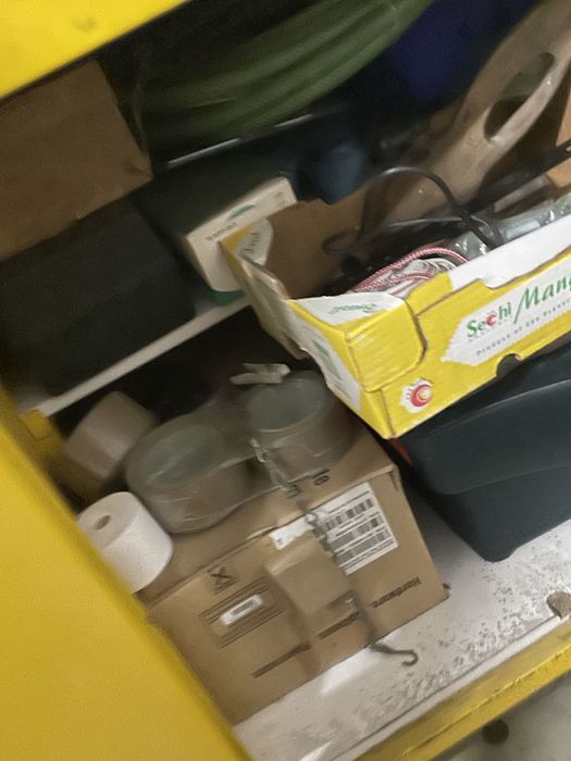 Carro apoio oficina/bricolage. Rodas com travão. ver dimensões na foto