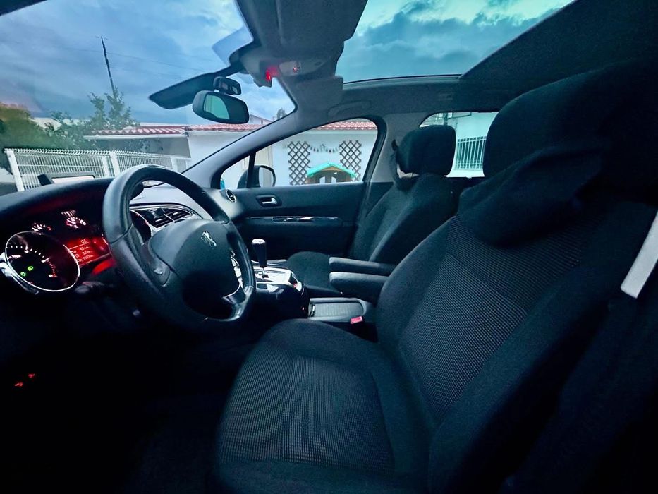 PEUGEOT 5008 1.6 Hdi Full Extras