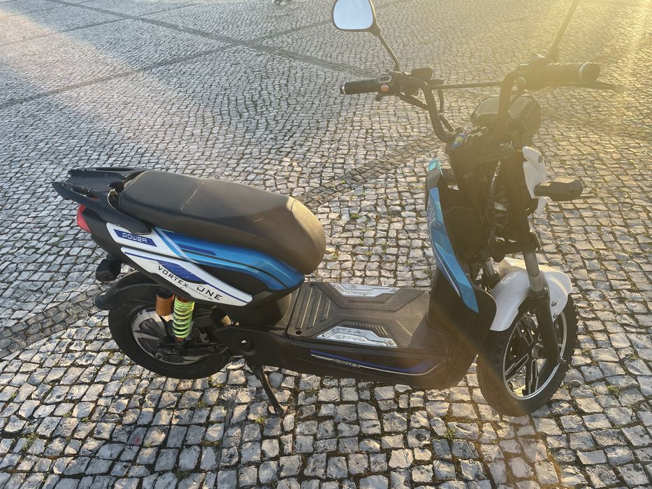 Vende se mota eletrica