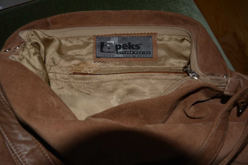 Jasnobrązowa torebka skórzana (zamsz)