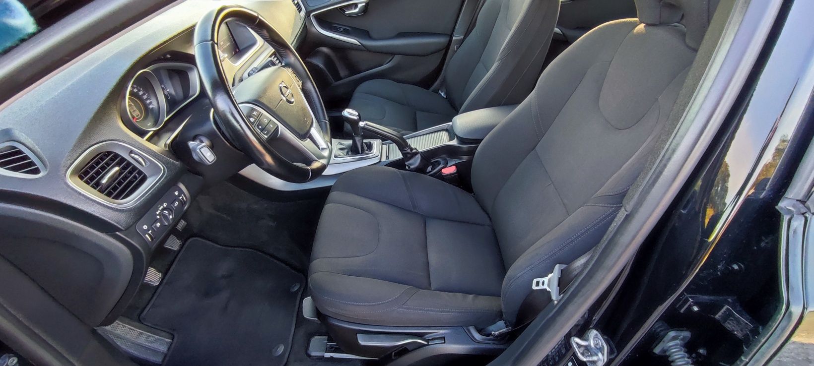 Volvo V40 2.0 D2  190€ Mês Troco financiamento