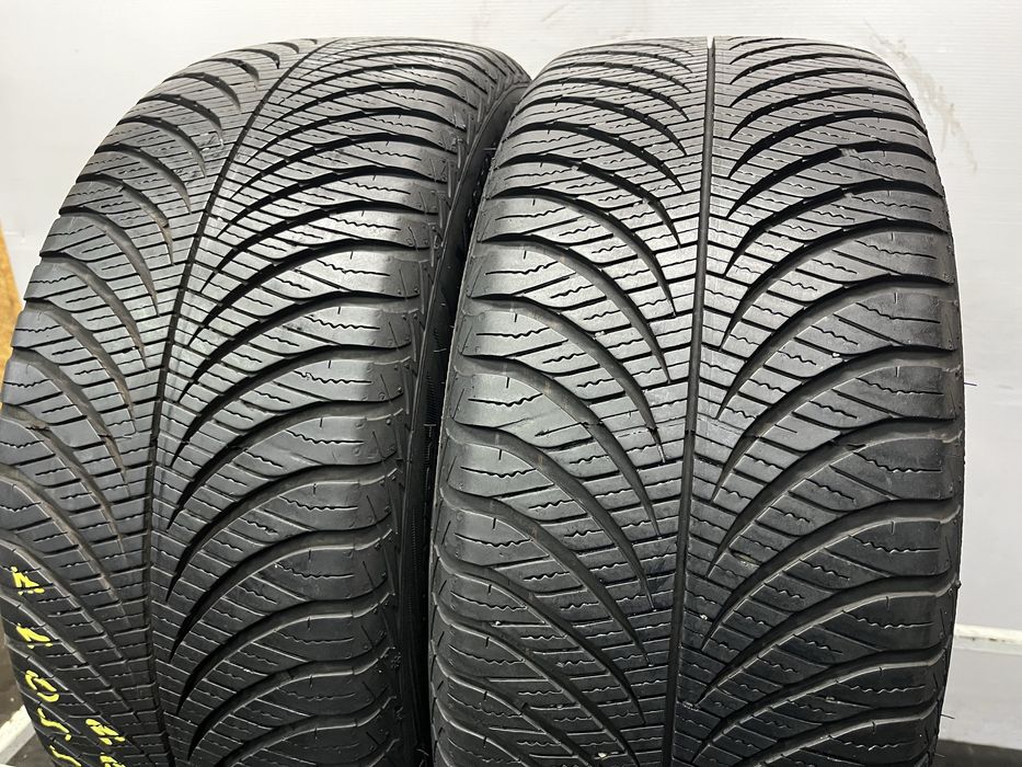215/50/17 95V Goodyear Vector 4Seasons